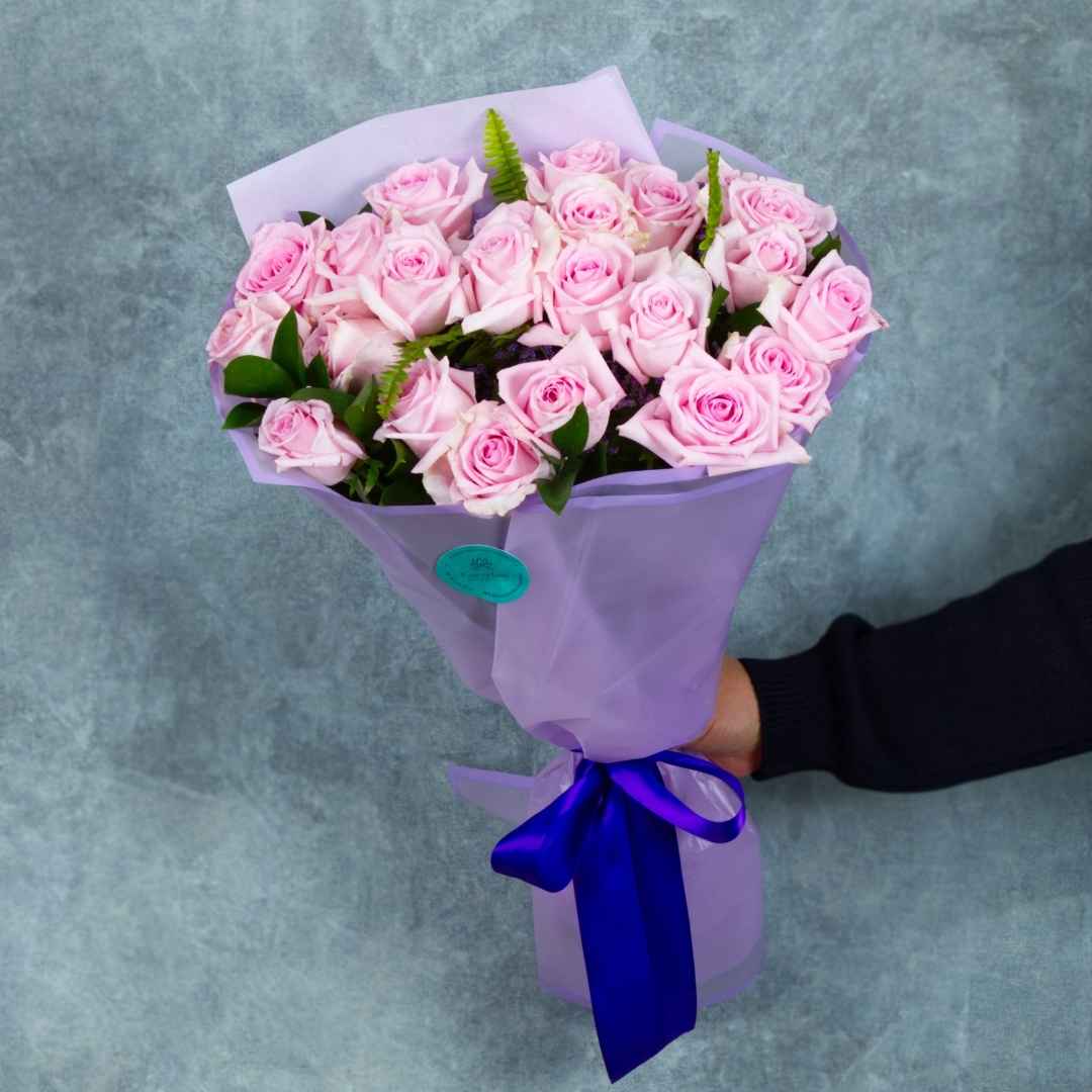 Bouquet "Katherine" de rosas caricia